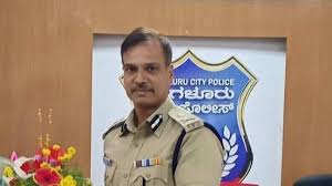 வட மாநிலத் தொழிலாளர்கள்: பீகார் ஐஏஎஸ் அதிகாரிகள் குழு தமிழகஅரசுடன் நேரில் ஆலோசனை வட மாநிலத் தொழிலாளர்கள்: பீகார் ஐஏஎஸ் அதிகாரிகள் குழு தமிழகஅரசுடன் நேரில் ஆலோசனை