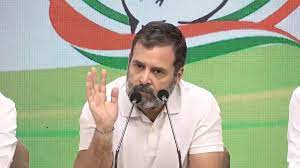 அச்சுறுத்தல், பதவிநீக்கம், கைது நடவடிக்கைக்கு நான் அஞ்சமாட்டேன்- ராகுல் காந்தி அச்சுறுத்தல், பதவிநீக்கம், கைது நடவடிக்கைக்கு நான் அஞ்சமாட்டேன்- ராகுல் காந்தி