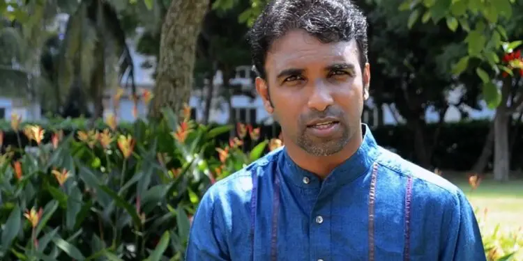பாலியல் புகாரில் சிக்கிய பேராசிரியர் ஹரி பத்மன் கைது பாலியல் புகாரில் சிக்கிய பேராசிரியர் ஹரி பத்மன் கைது