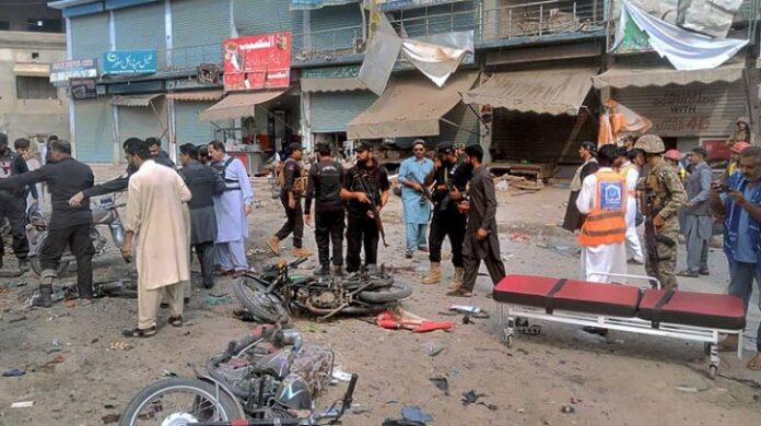 Bomb attack on police in Pakistan | 5 killed, 20 seriously injured