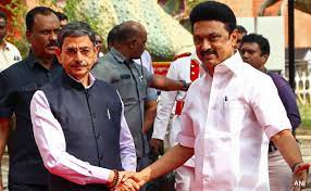 தமிழக ஆளுநர் ஆர். என் . ரவியை முதல் அமைச்சர் மு.க. ஸ்டாலின் இன்று சந்தித்து பேசவுள்ளதாக தகவல் தமிழக ஆளுநர் ஆர். என் . ரவியை முதல் அமைச்சர் மு.க. ஸ்டாலின் இன்று சந்தித்து பேசவுள்ளதாக தகவல்