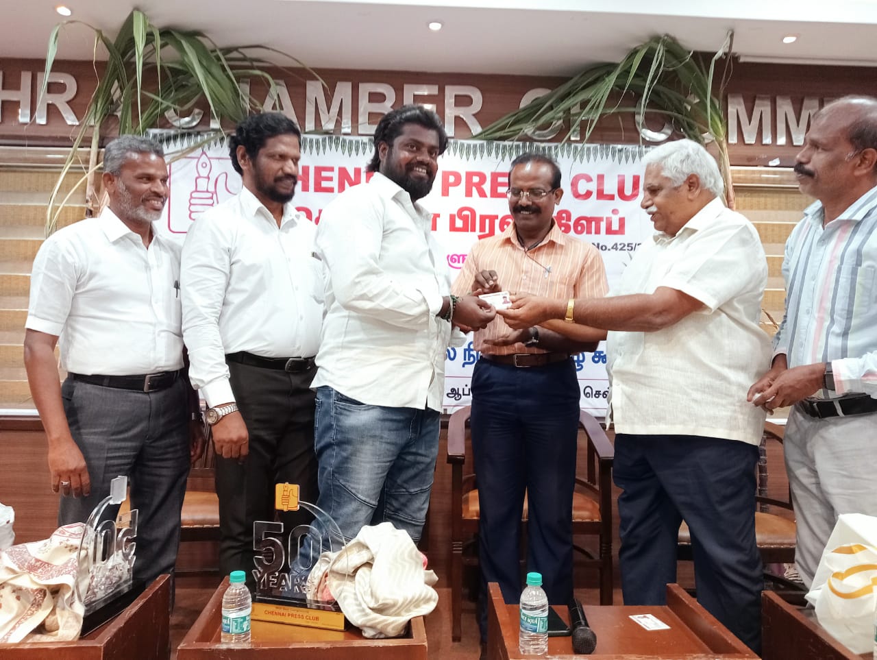 Pongal Gift Package to Chennai Press Club Members - The Hindu Daily Former Union President E. Gopal