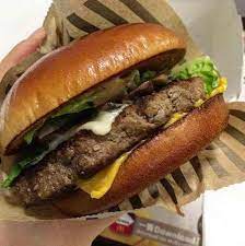 License cancellation of famous McDonald's fast food restaurant; Selling Fake Dumpling Pizza, Burger - Action by Food Safety Department