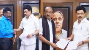 மக்களவைத் தேர்தல் : விடுதலை சிறுத்தைகளுக்கு – 2, மதிமுக.வுக்கு- 1 : திமுக தொகுதி பங்கீடு மக்களவைத் தேர்தல் : விடுதலை சிறுத்தைகளுக்கு – 2, மதிமுக.வுக்கு- 1 : திமுக தொகுதி பங்கீடு