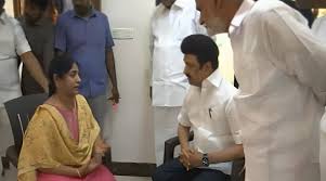 ஆம்ஸ்ட்ராங் குடும்பத்தினருக்கு நேரில் முதல் அமைச்சர் மு.க.ஸ்டாலின் ஆறுதல் ஆம்ஸ்ட்ராங் குடும்பத்தினருக்கு நேரில் முதல் அமைச்சர் மு.க.ஸ்டாலின் ஆறுதல்