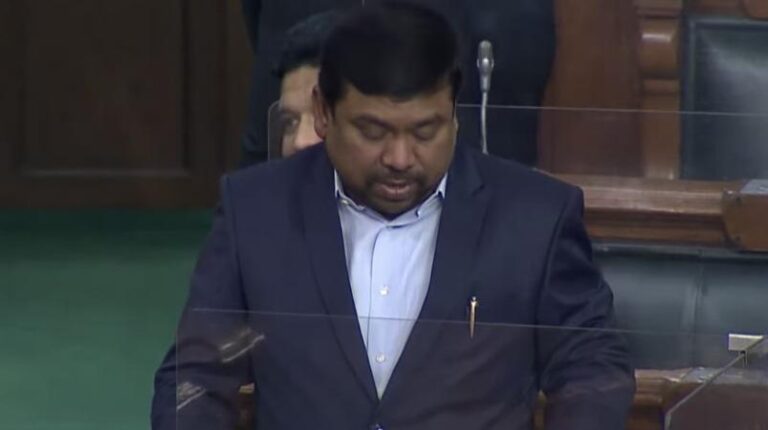 பாஜக அரசின் பாரபட்சமான பார்வை ரயில்வே துறைக்கும் விதிவிலக்கல்ல – இந்தியன் யூனியன் முஸ்லிம் லீக் துணைத்தலைவர் கே.நவாஸ்கனி பாஜக அரசின் பாரபட்சமான பார்வை ரயில்வே துறைக்கும் விதிவிலக்கல்ல – இந்தியன் யூனியன் முஸ்லிம் லீக் துணைத்தலைவர் கே.நவாஸ்கனி